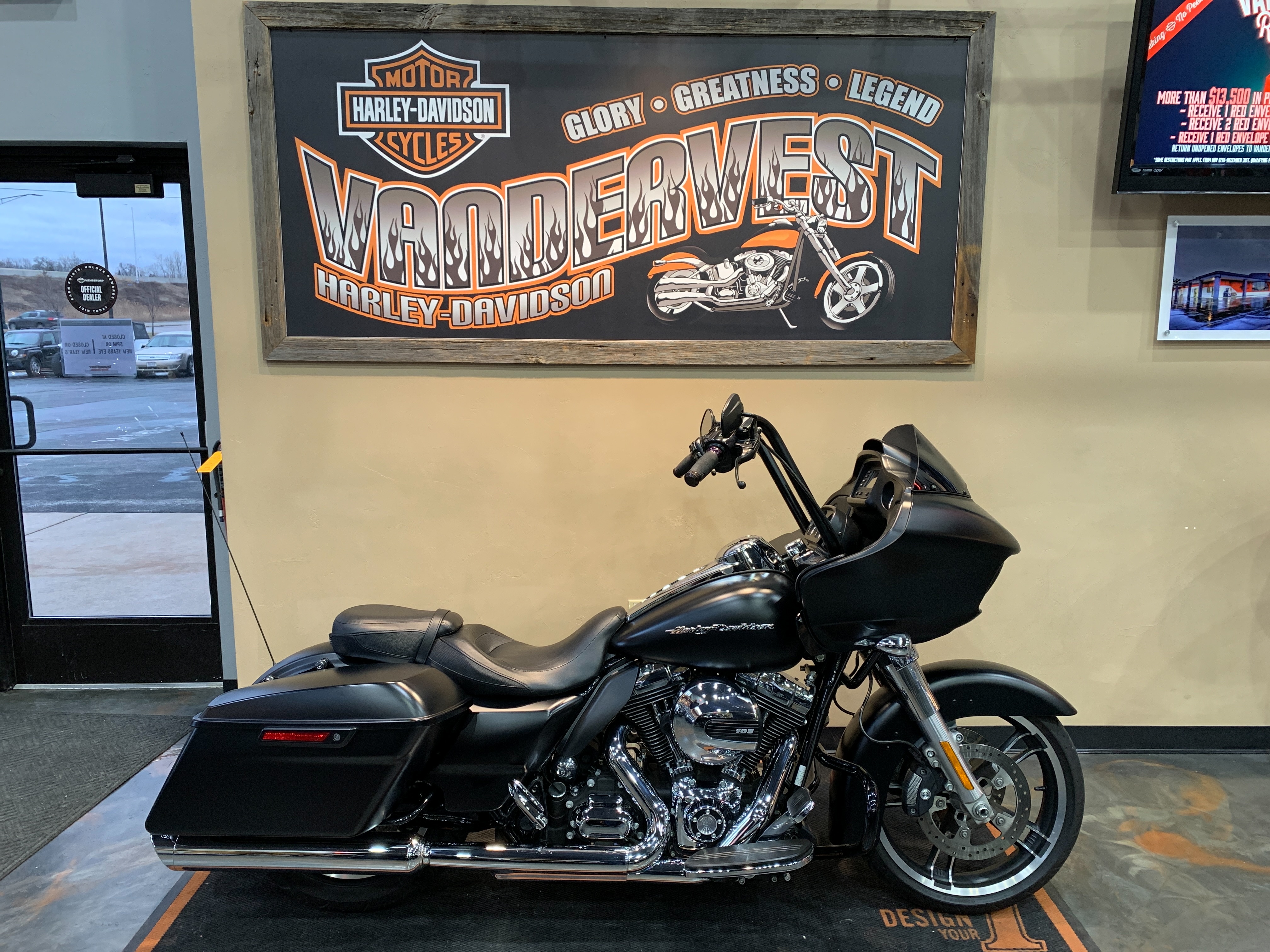 2015 Harley-Davidson Road Glide Base at Vandervest Harley-Davidson, Green Bay, WI 54303