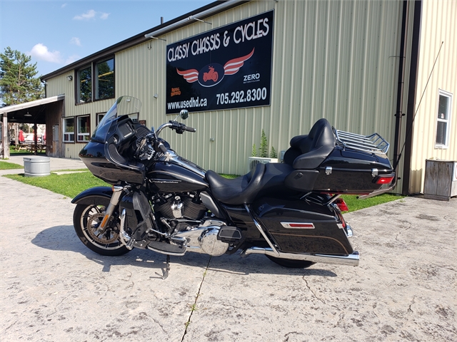 2017 Harley-Davidson Road Glide Ultra at Classy Chassis & Cycles