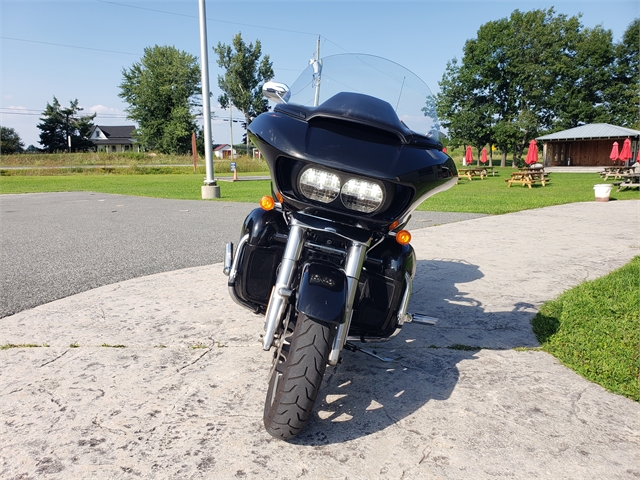 2017 Harley-Davidson Road Glide Ultra at Classy Chassis & Cycles