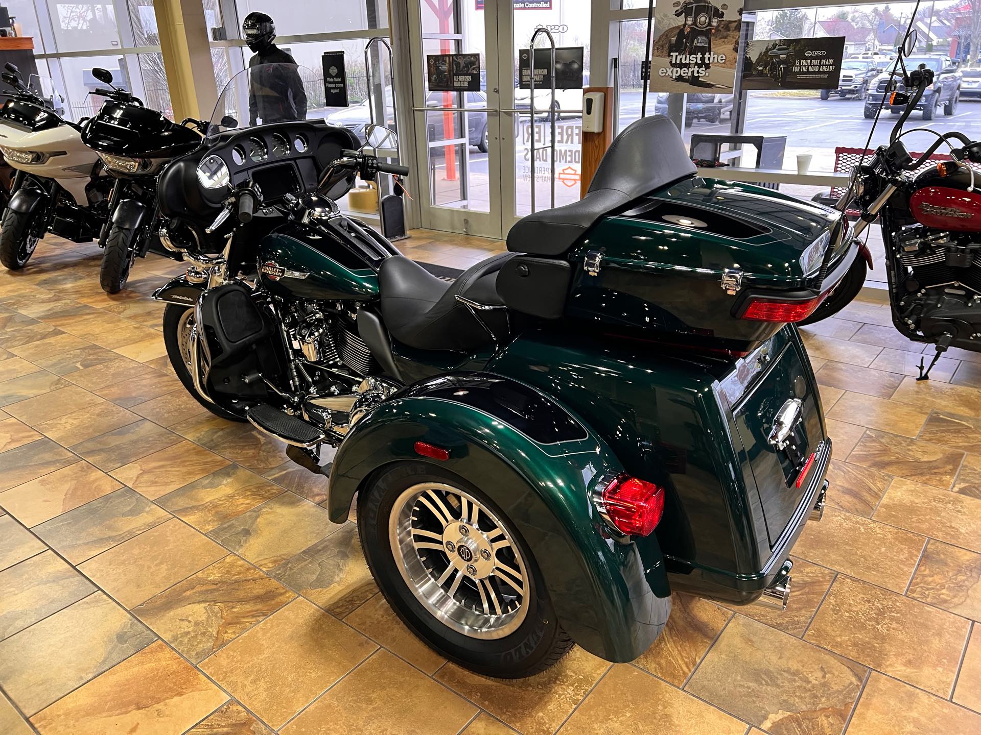 2024 Harley-Davidson Trike Tri Glide Ultra at Man O'War Harley-Davidson®