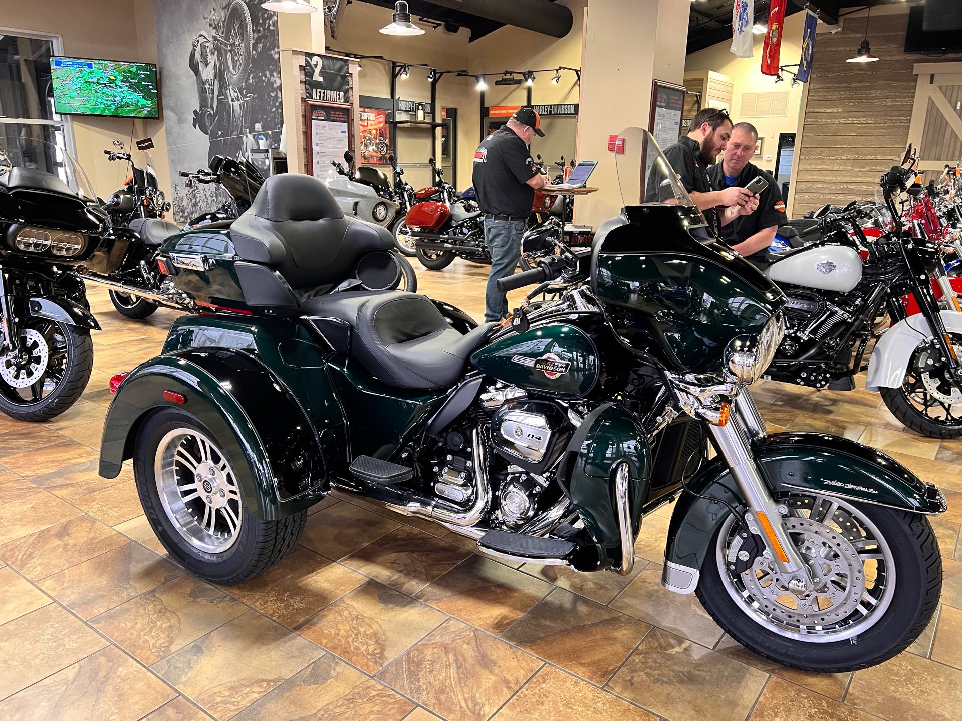 2024 Harley-Davidson Trike Tri Glide Ultra at Man O'War Harley-Davidson®