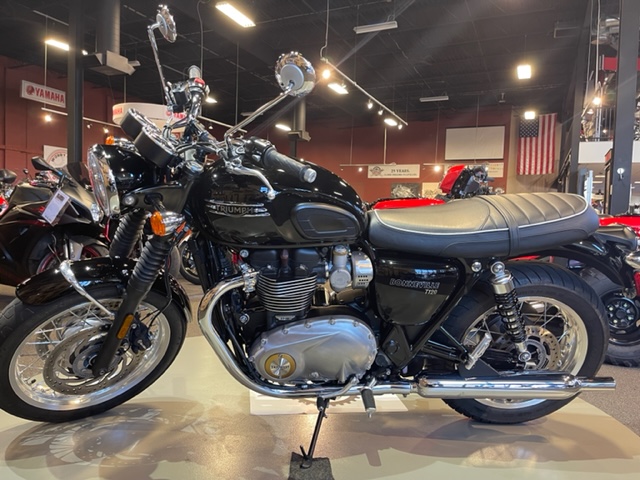 2022 Triumph Bonneville T120 Base at Martin Moto