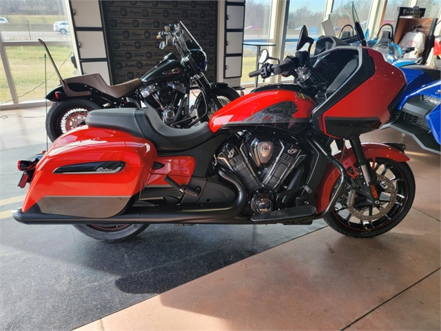 2023 Indian Motorcycle Challenger Dark Horse at Indian Motorcycle of Northern Kentucky