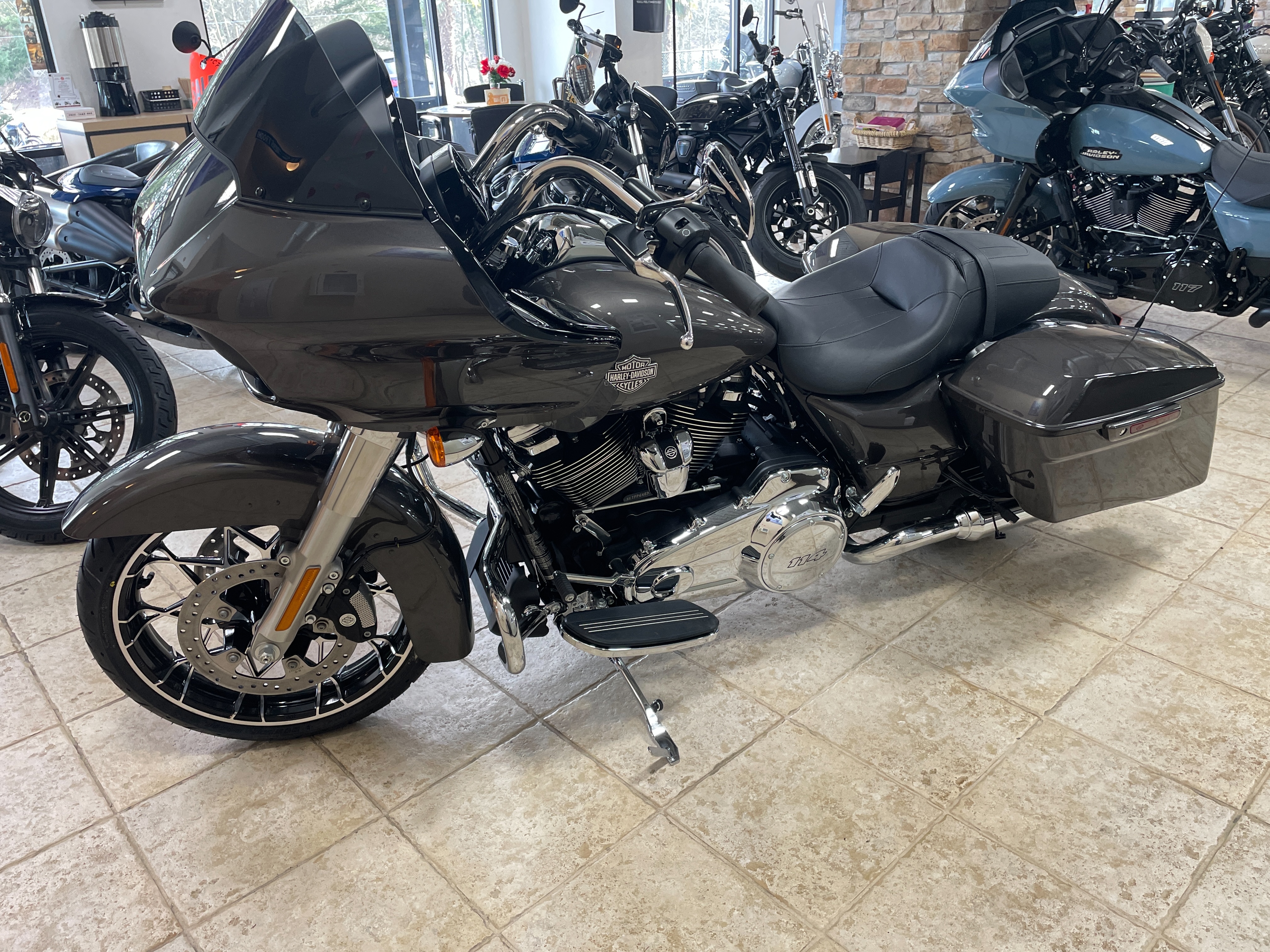 2023 Harley-Davidson Road Glide Special at Destination Harley-Davidson®, Silverdale, WA 98383