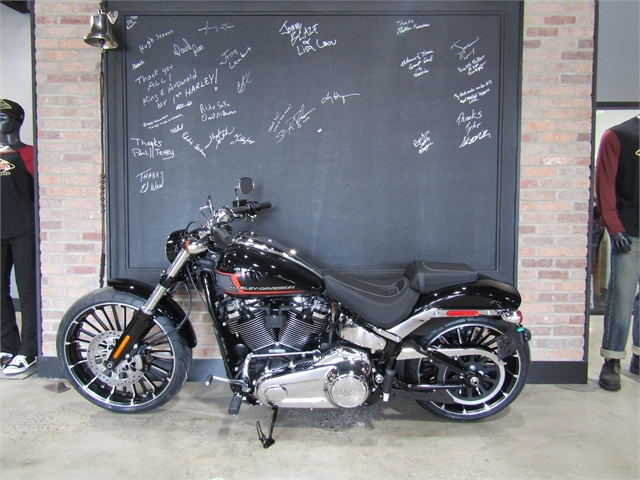 2023 Harley-Davidson Softail Breakout at Cox's Double Eagle Harley-Davidson