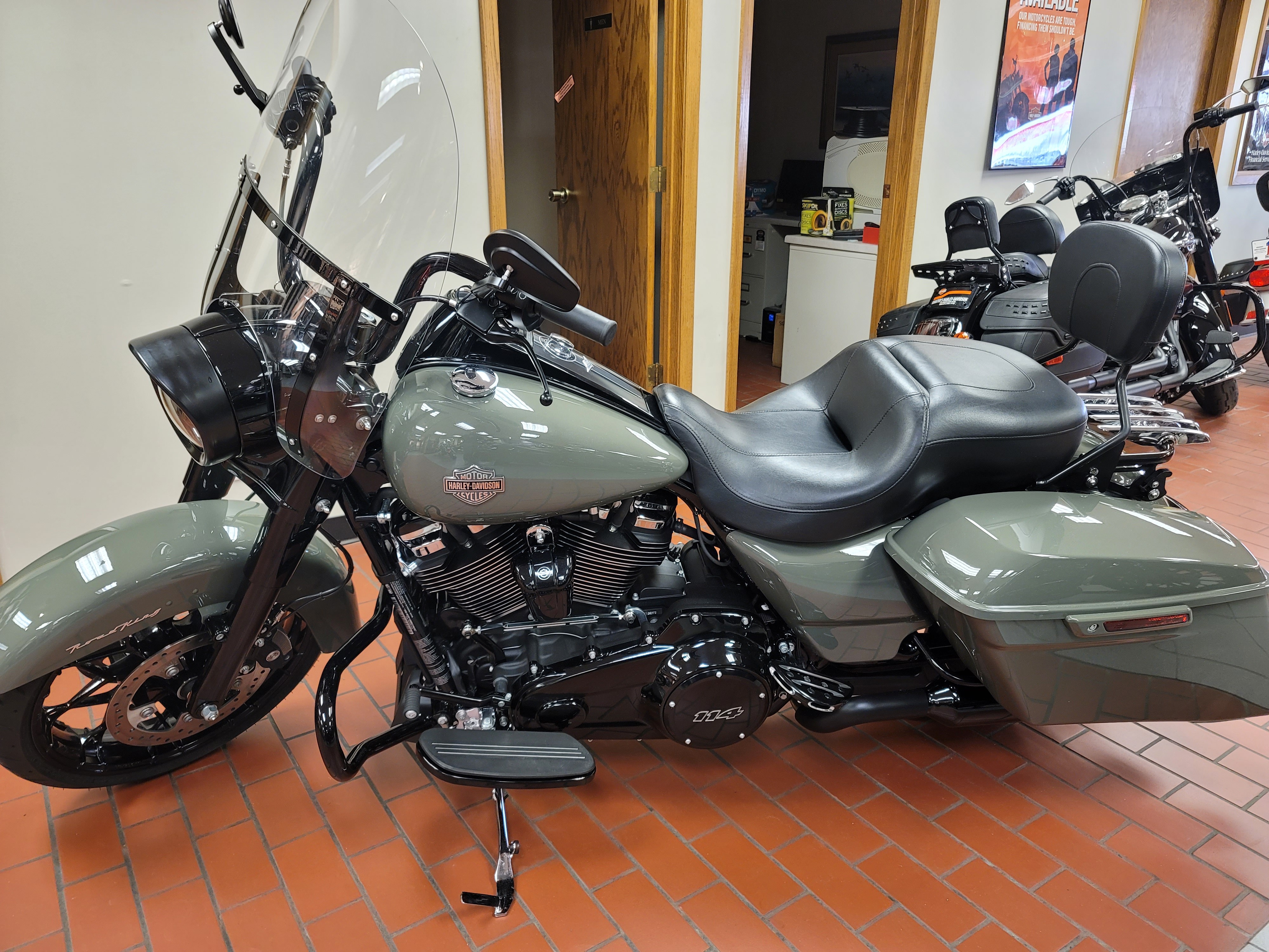 2021 Harley-Davidson Grand American Touring Road King Special at Rooster's Harley Davidson