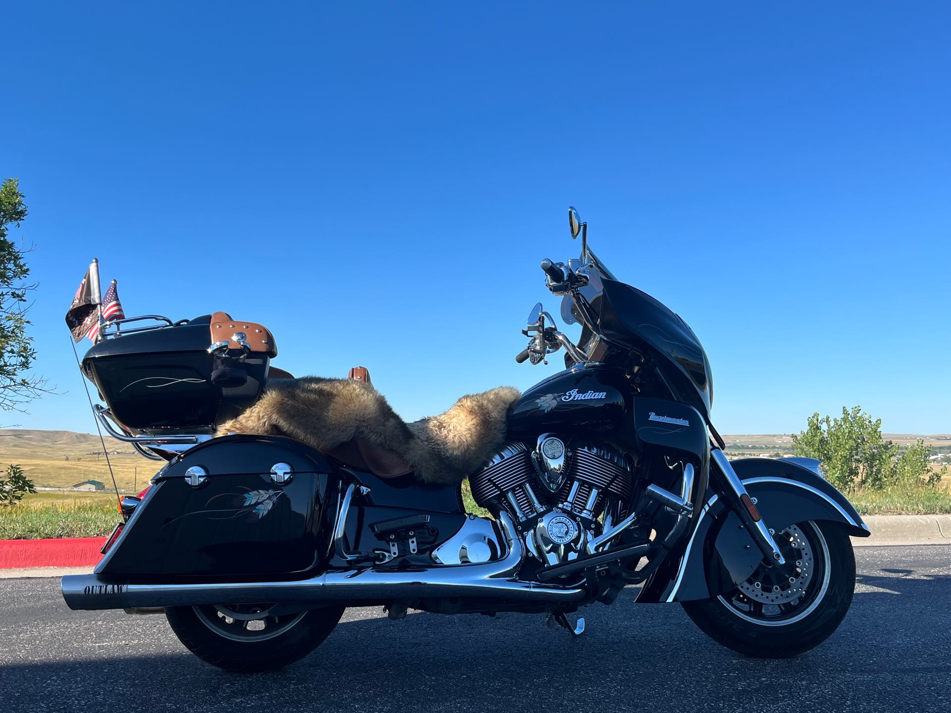 2016 Indian Motorcycle Roadmaster Base at Mount Rushmore Motorsports