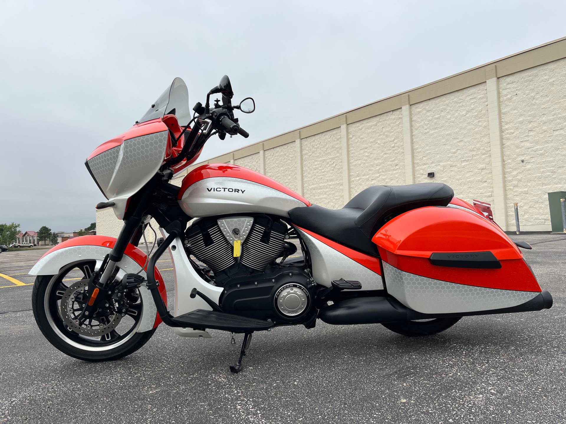 2016 Victory Cross Country Base at Mount Rushmore Motorsports