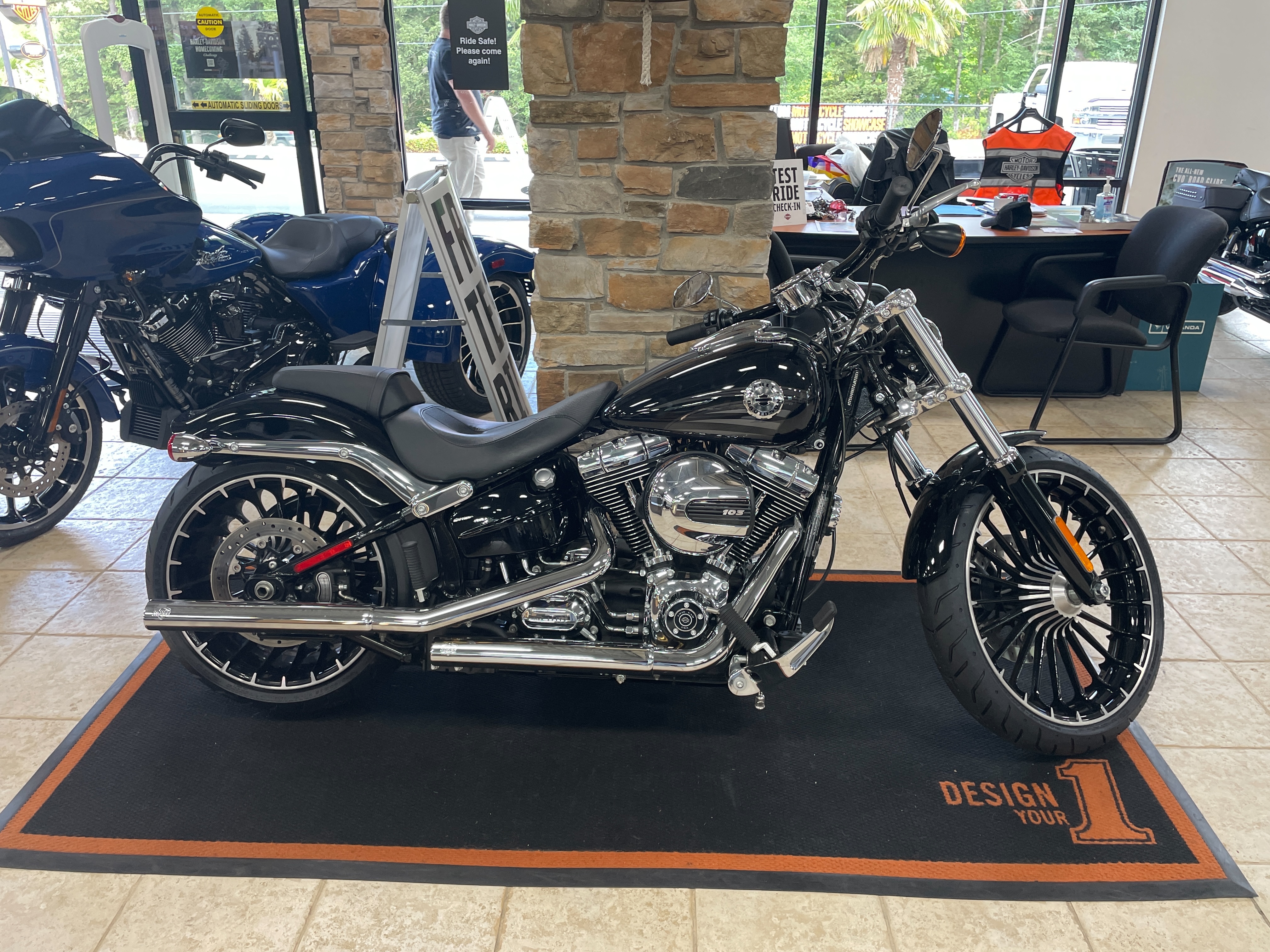 2017 Harley-Davidson FXSB at Destination Harley-Davidson®, Silverdale, WA 98383
