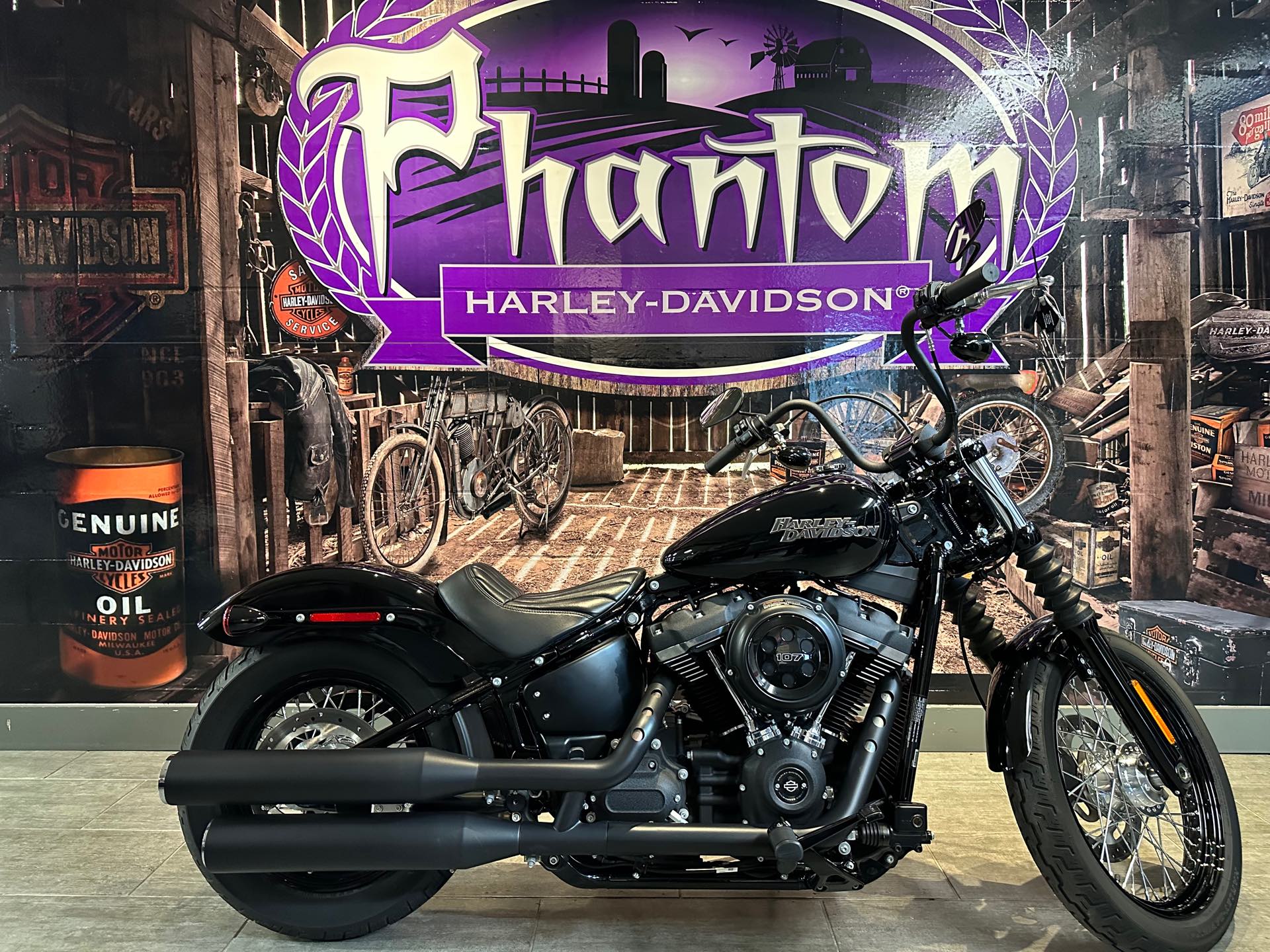 2020 Harley-Davidson Softail Street Bob at Phantom Harley-Davidson