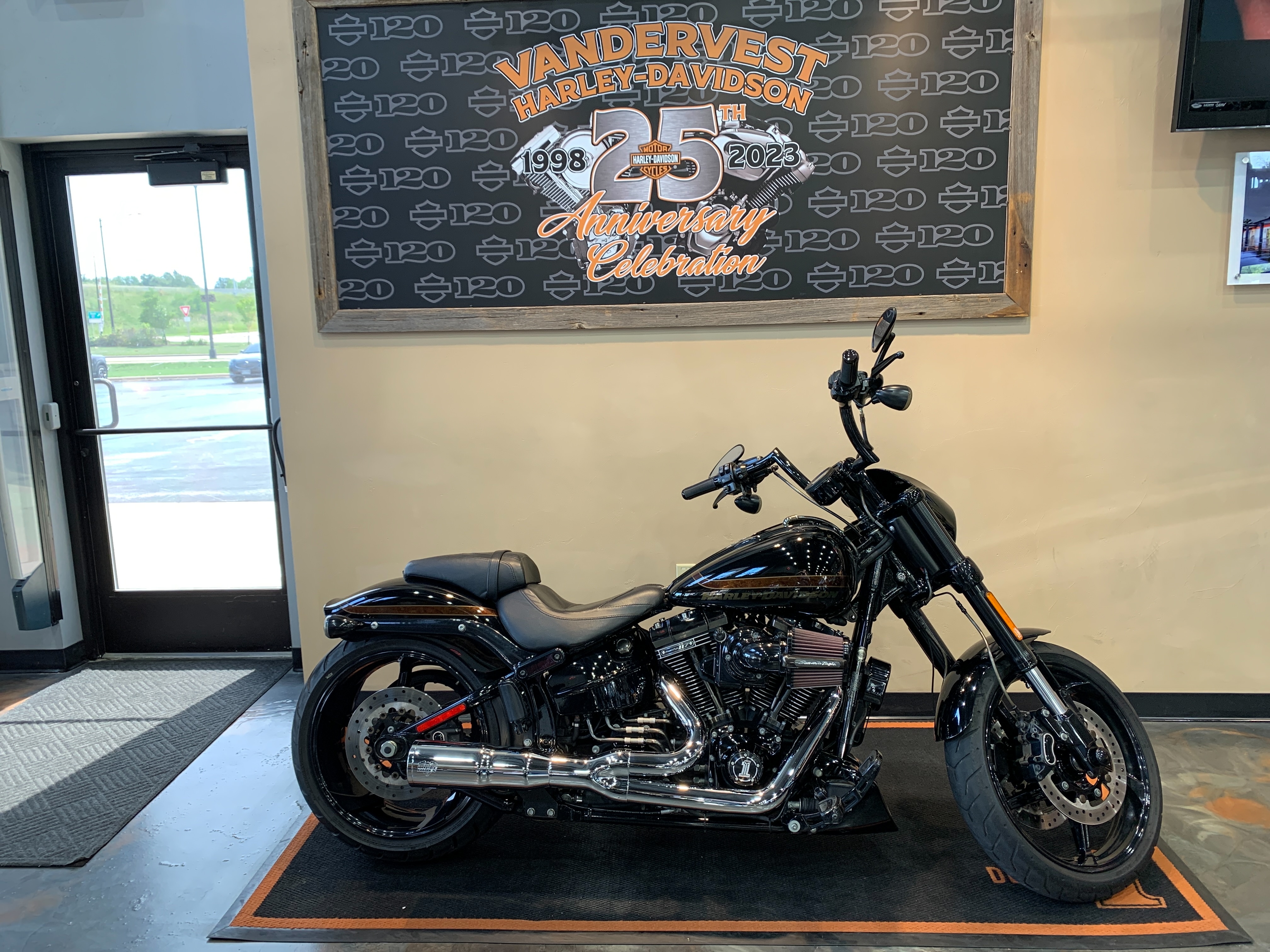 2017 Harley-Davidson Softail CVO Pro Street Breakout at Vandervest Harley-Davidson, Green Bay, WI 54303