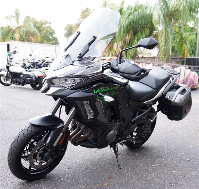 2023 Kawasaki Versys 1000 SE LT+ at Tampa Triumph, Tampa, FL 33614