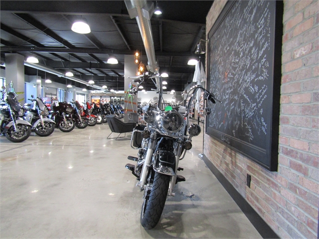 2013 Harley-Davidson Road King Classic at Cox's Double Eagle Harley-Davidson