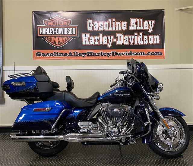 2014 Harley-Davidson Electra Glide CVO Limited at Gasoline Alley Harley-Davidson
