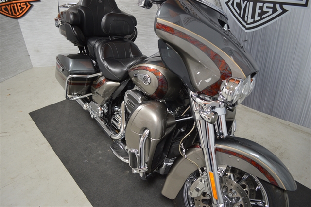 2016 Harley-Davidson Electra Glide CVO Limited at Suburban Motors Harley-Davidson