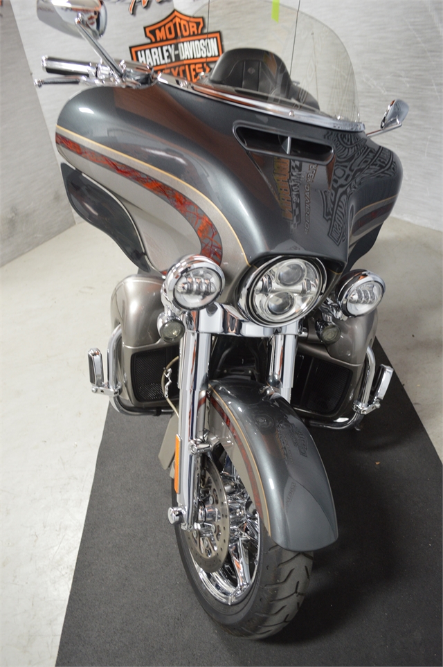 2016 Harley-Davidson Electra Glide CVO Limited at Suburban Motors Harley-Davidson