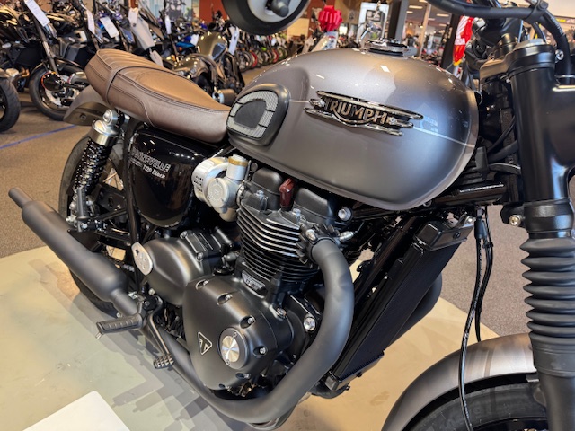 2024 Triumph Bonneville T120 Black at Martin Moto