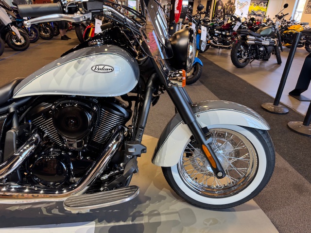 2024 Kawasaki Vulcan 900 Classic at Martin Moto