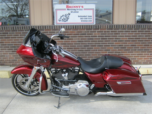 2017 Harley-Davidson Road Glide S at Brenny's Motorcycle Clinic, Bettendorf, IA 52722