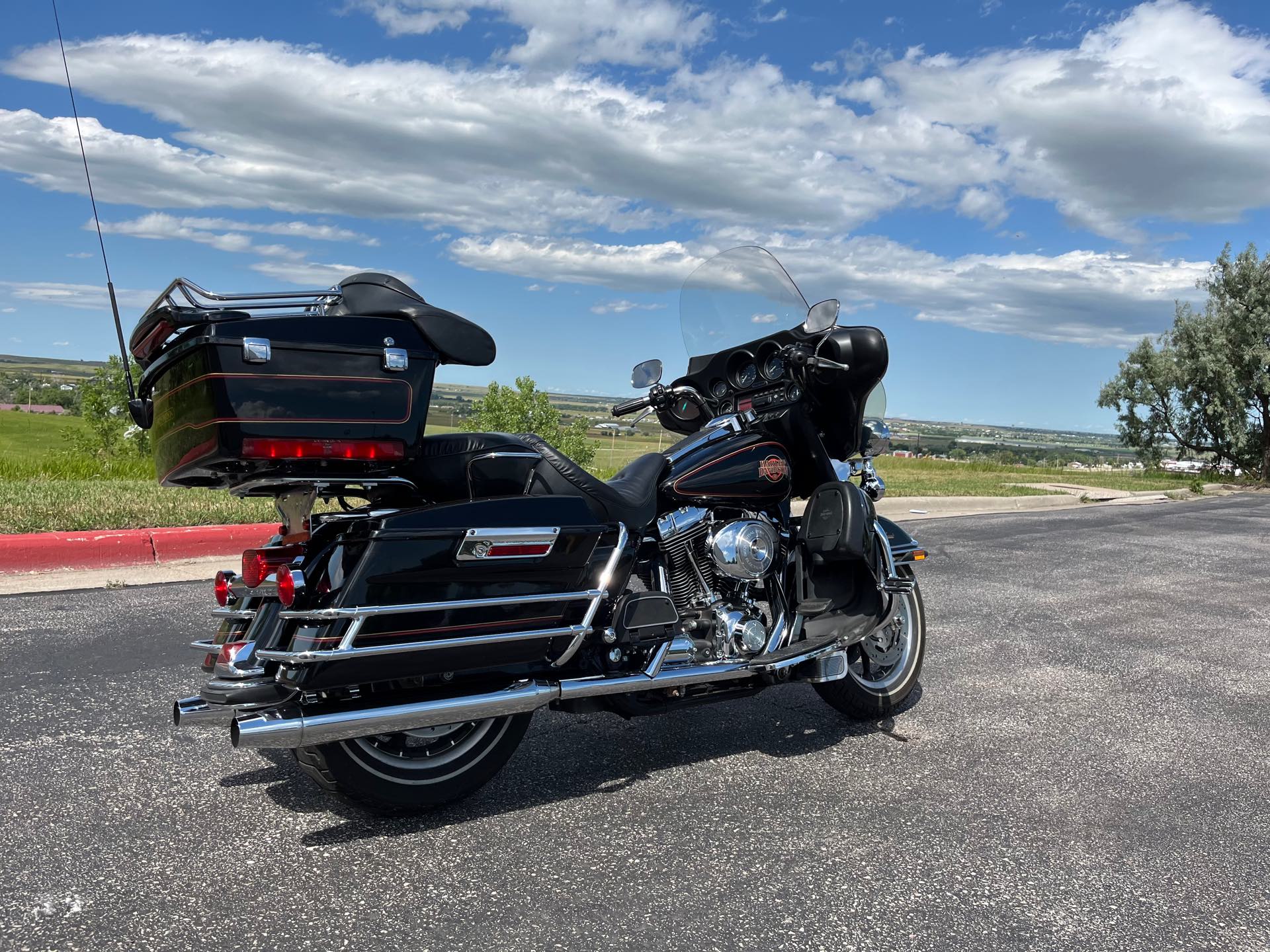 2001 Harley-Davidson FLHTCI at Mount Rushmore Motorsports