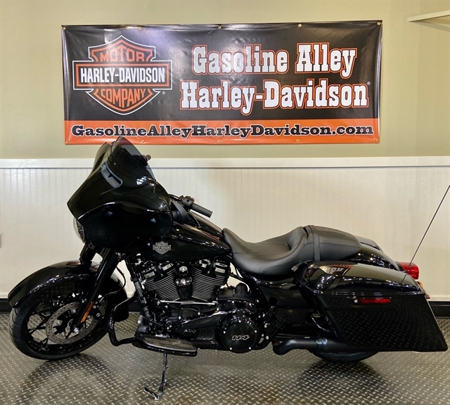 2021 Harley-Davidson Grand American Touring Street Glide Special at Gasoline Alley Harley-Davidson (Red Deer)