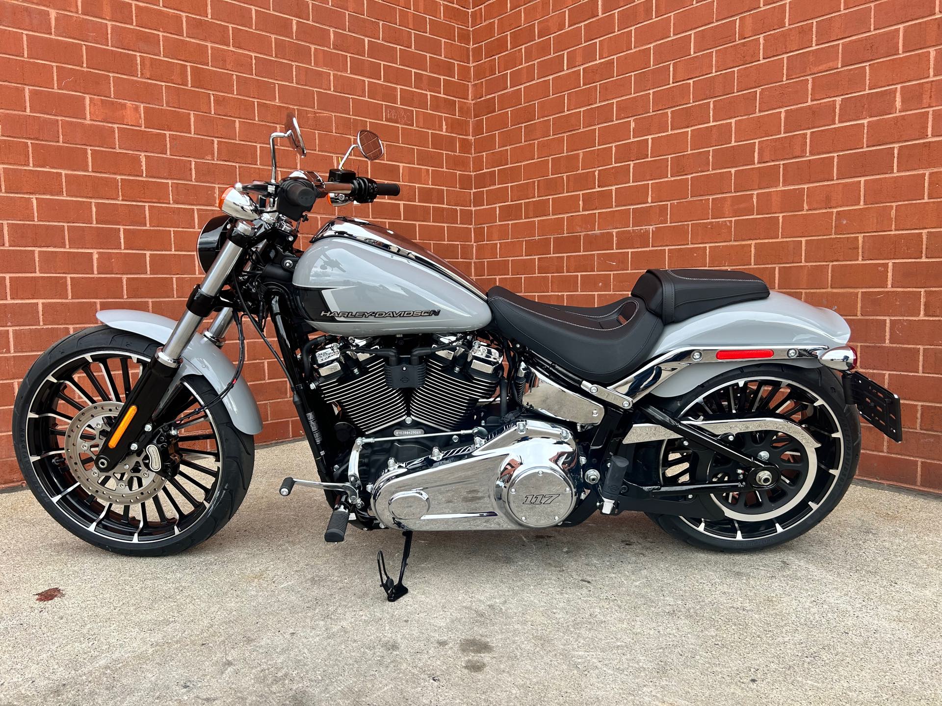 2024 Harley-Davidson Softail Breakout at Arsenal Harley-Davidson