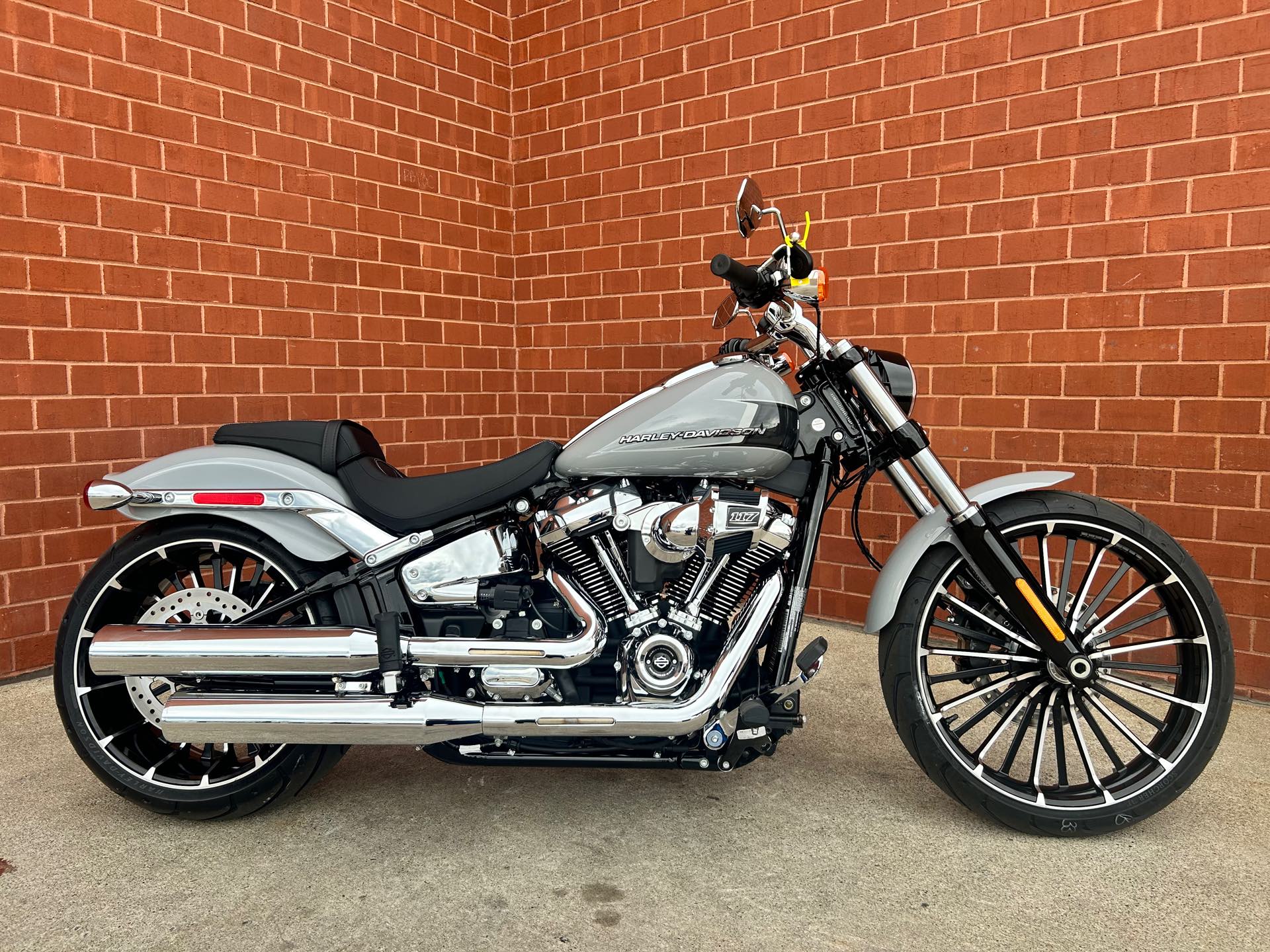 2024 Harley-Davidson Softail Breakout at Arsenal Harley-Davidson