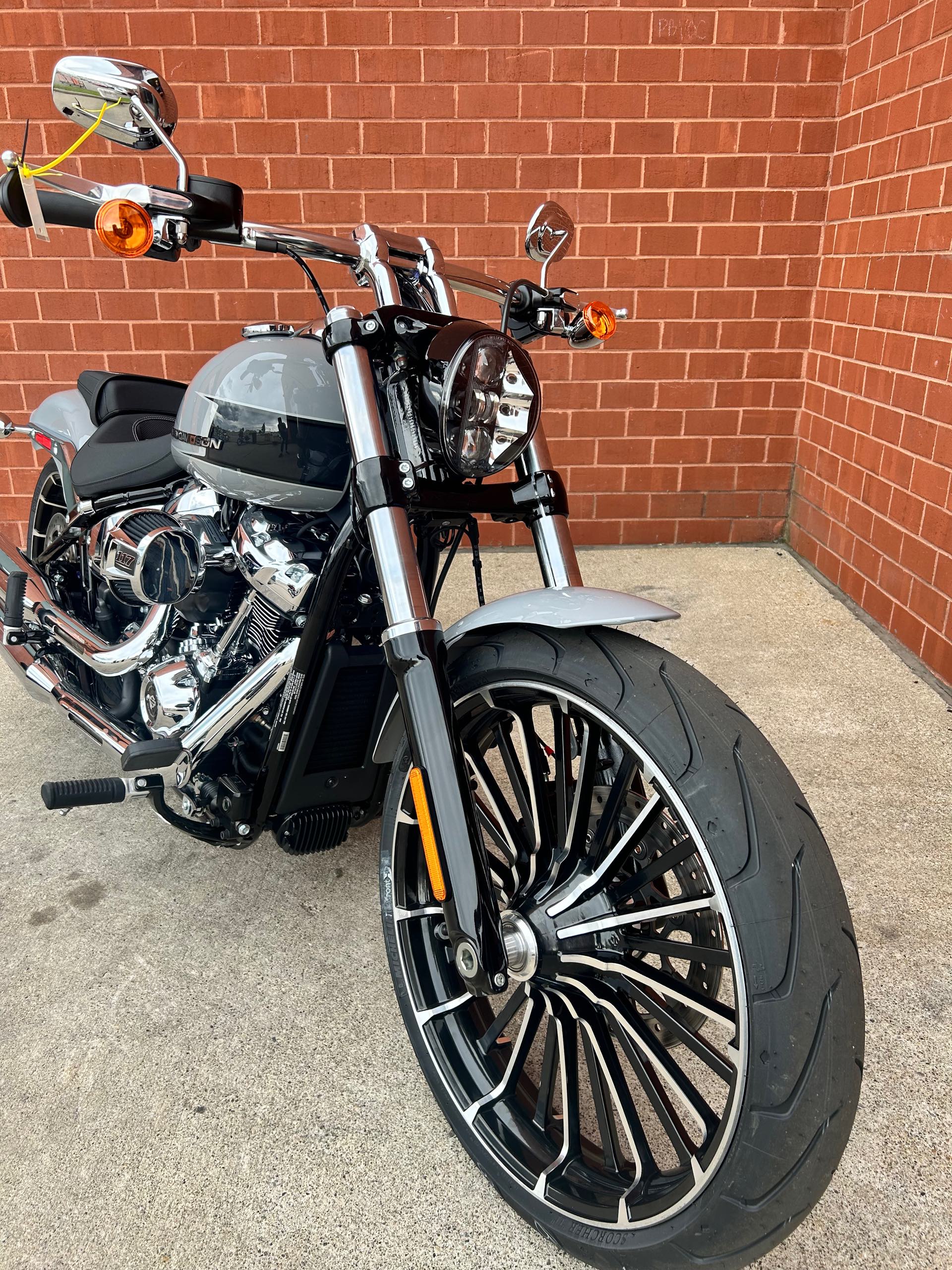 2024 Harley-Davidson Softail Breakout at Arsenal Harley-Davidson