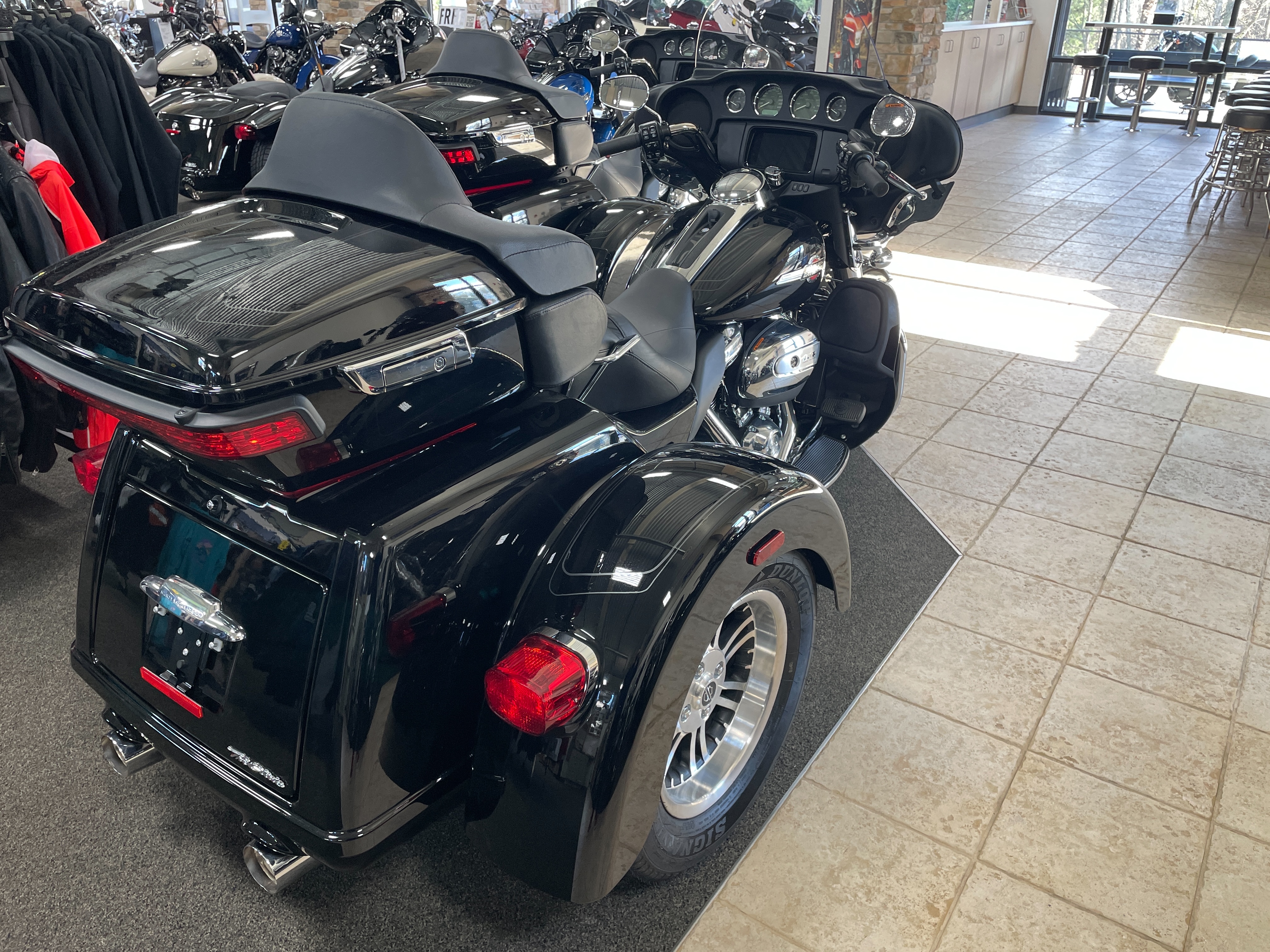 2023 Harley-Davidson Trike Tri Glide Ultra at Destination Harley-Davidson®, Silverdale, WA 98383