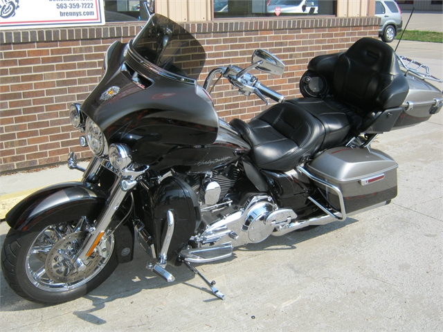 2015 Harley-Davidson Ultra Limited CVO at Brenny's Motorcycle Clinic, Bettendorf, IA 52722
