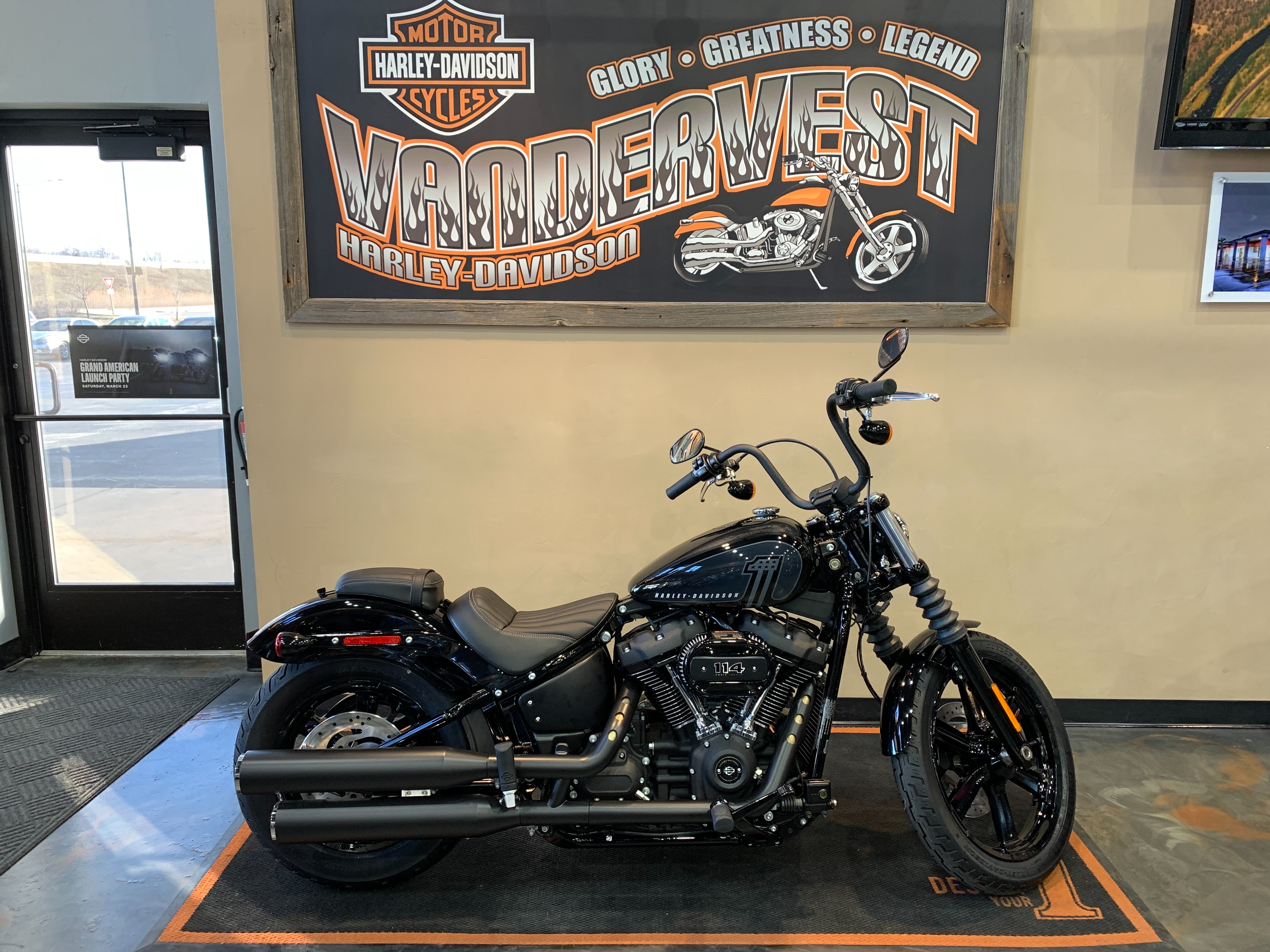 2024 Harley-Davidson Softail Street Bob 114 at Vandervest Harley-Davidson, Green Bay, WI 54303