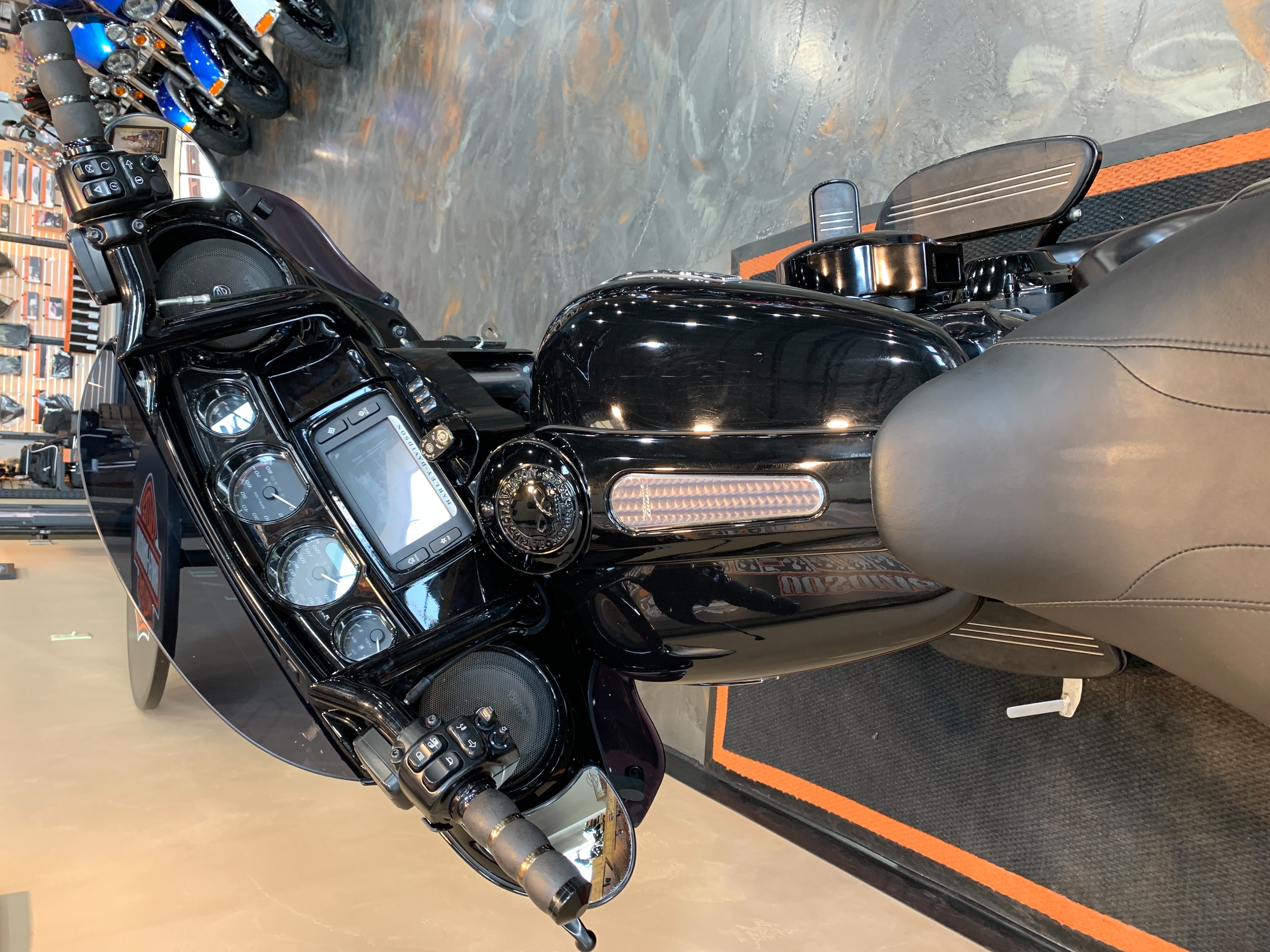 2018 Harley-Davidson Street Glide Special at Vandervest Harley-Davidson, Green Bay, WI 54303