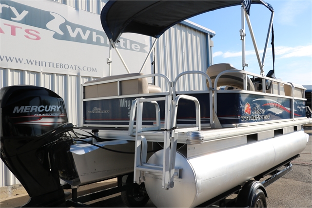 2016 Sun Tracker Party Barge 18 Dlx at Jerry Whittle Boats