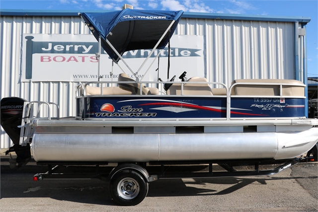 2016 Sun Tracker Party Barge 18 Dlx at Jerry Whittle Boats