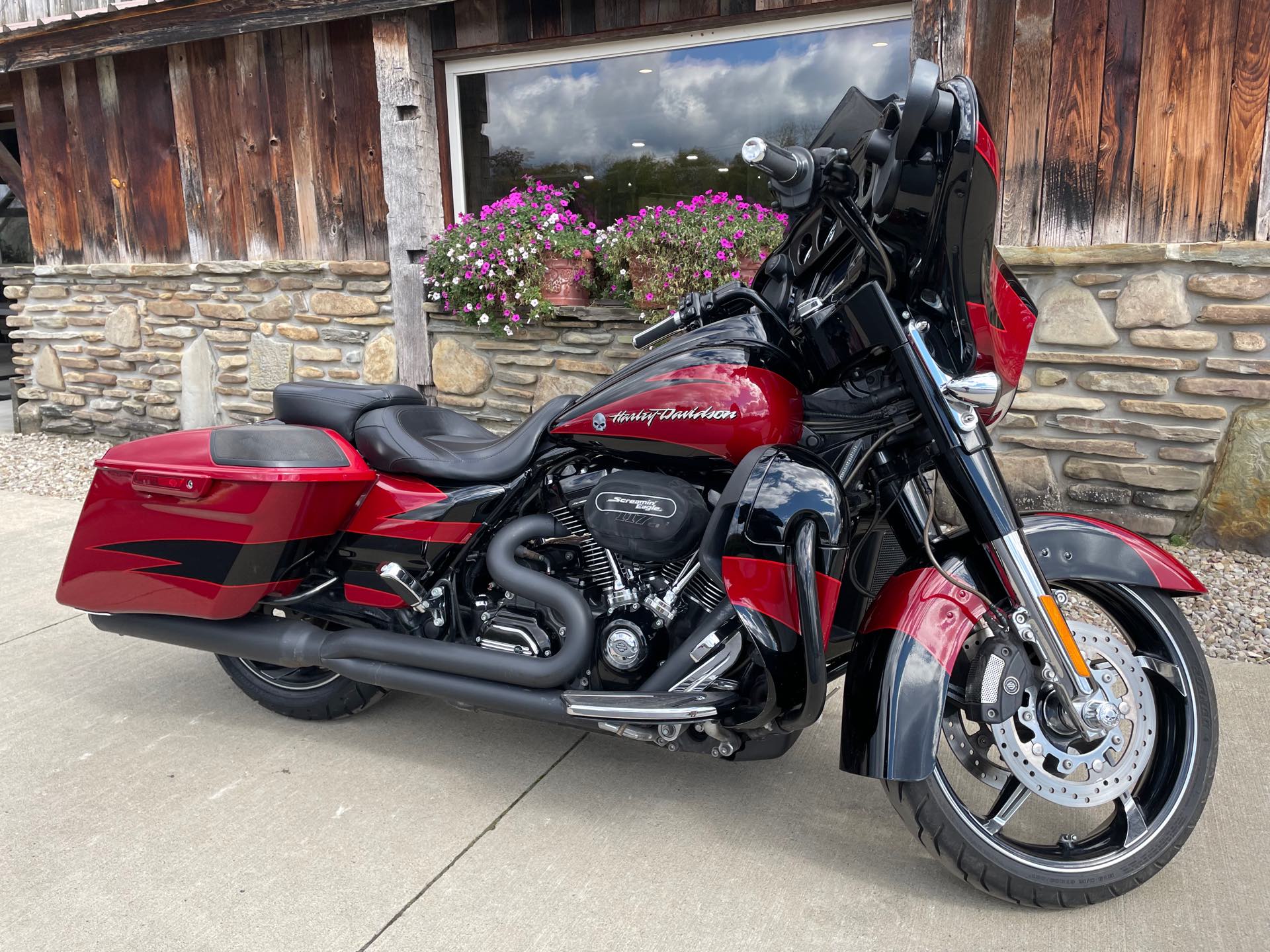 2017 Harley-Davidson Street Glide CVO Street Glide at Arkport Cycles