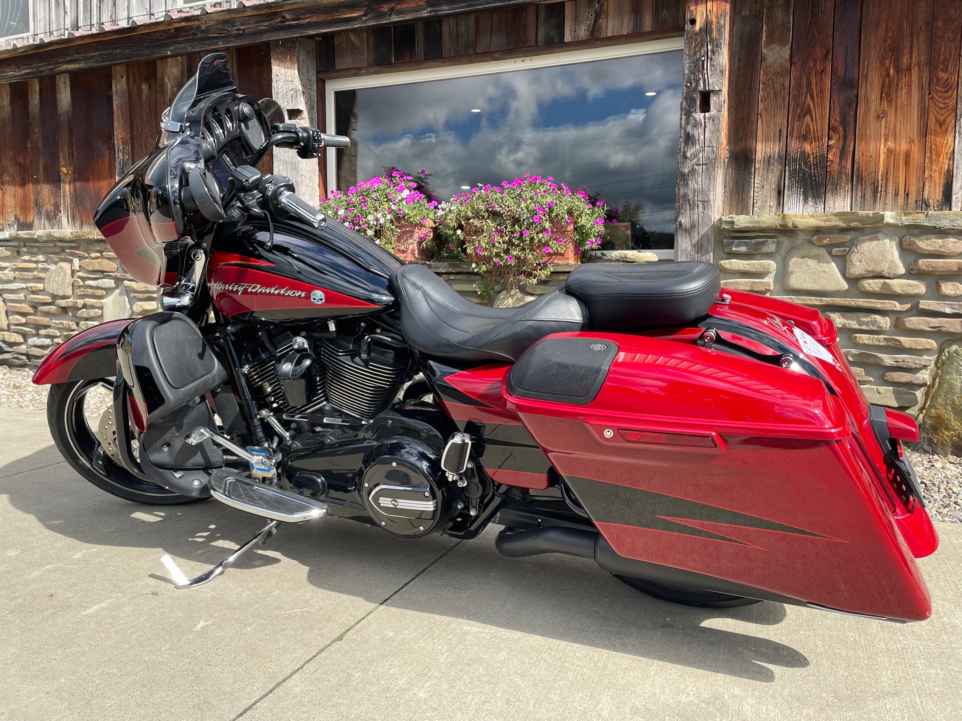 2017 Harley-Davidson Street Glide CVO Street Glide at Arkport Cycles