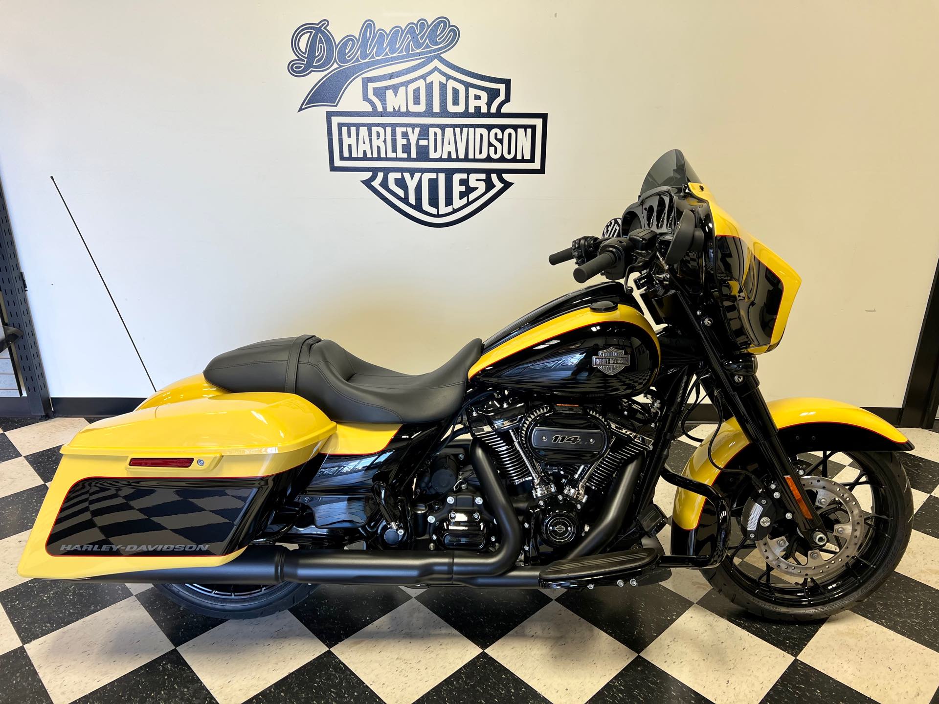 2023 Harley-Davidson Street Glide Special at Deluxe Harley Davidson