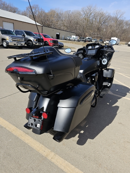 2024 Indian Motorcycle Pursuit Dark Horse with PowerBand Audio Package at Brenny's Motorcycle Clinic, Bettendorf, IA 52722