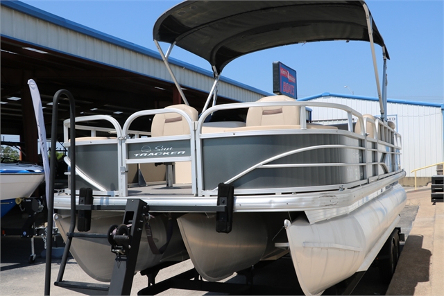 2017 Tracker Fishing Barge 22 Dlx Xp3 Tri-toon at Jerry Whittle Boats