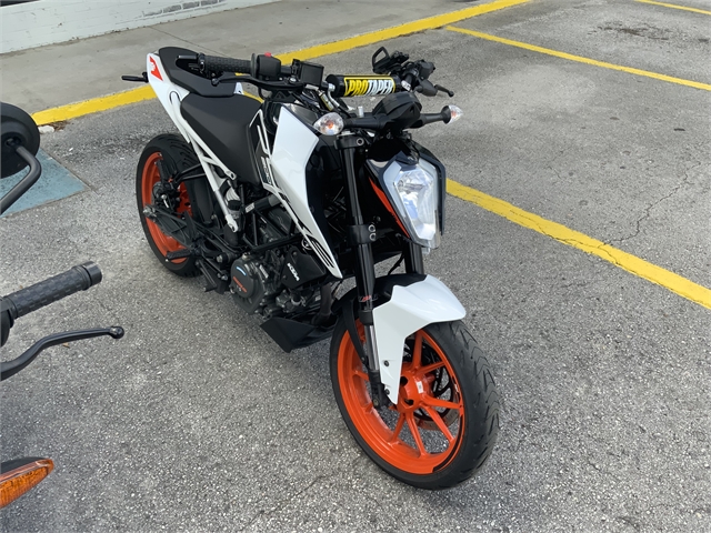 2022 KTM Duke 200 at Jacksonville Powersports, Jacksonville, FL 32225