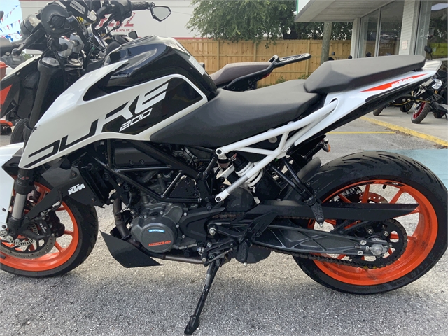 2022 KTM Duke 200 at Jacksonville Powersports, Jacksonville, FL 32225