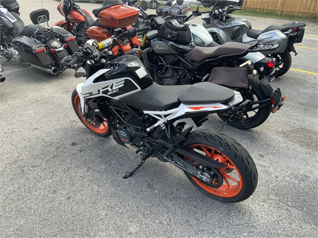 2022 KTM Duke 200 at Jacksonville Powersports, Jacksonville, FL 32225