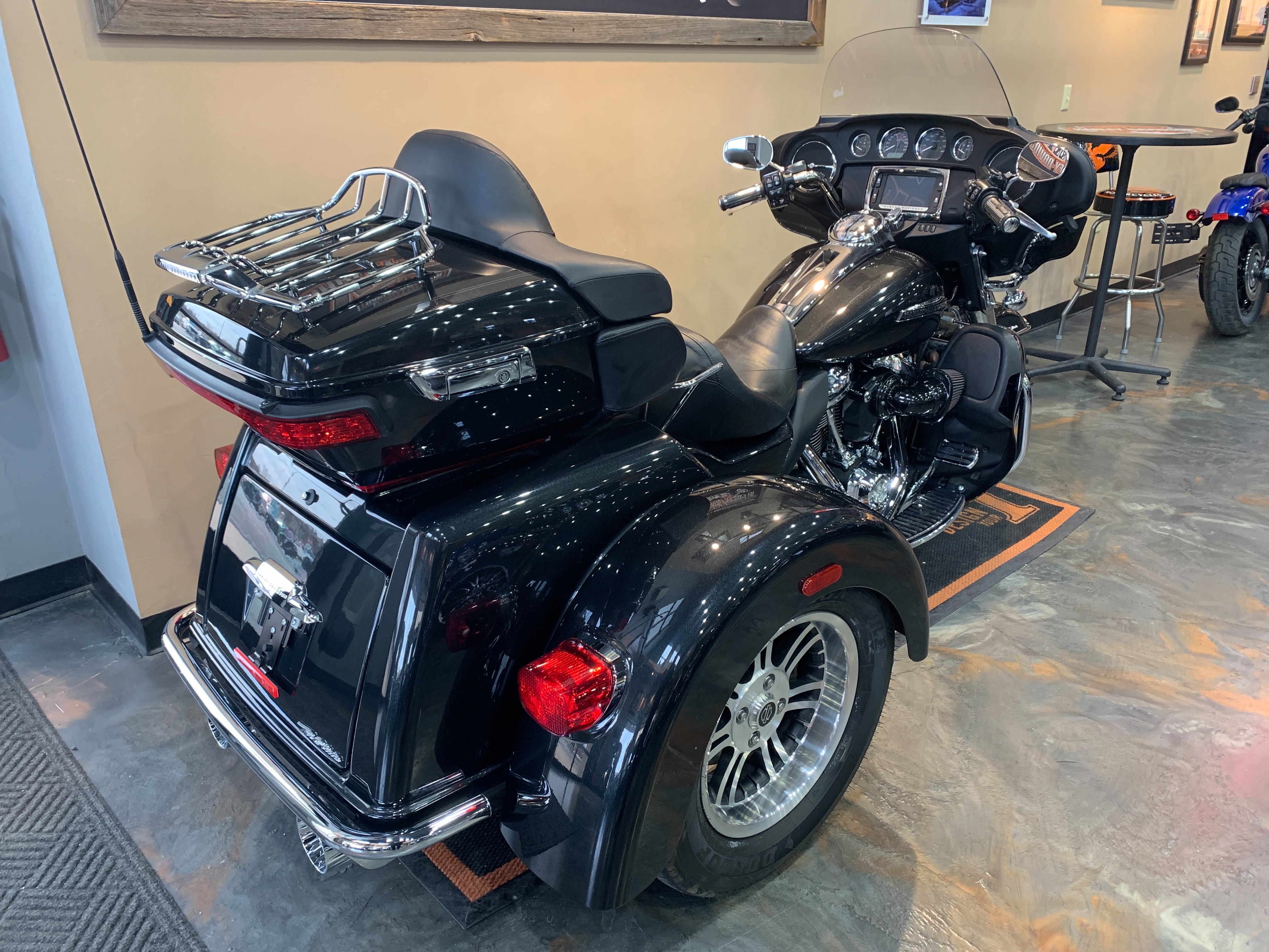 2018 Harley-Davidson Trike Tri Glide Ultra at Vandervest Harley-Davidson, Green Bay, WI 54303