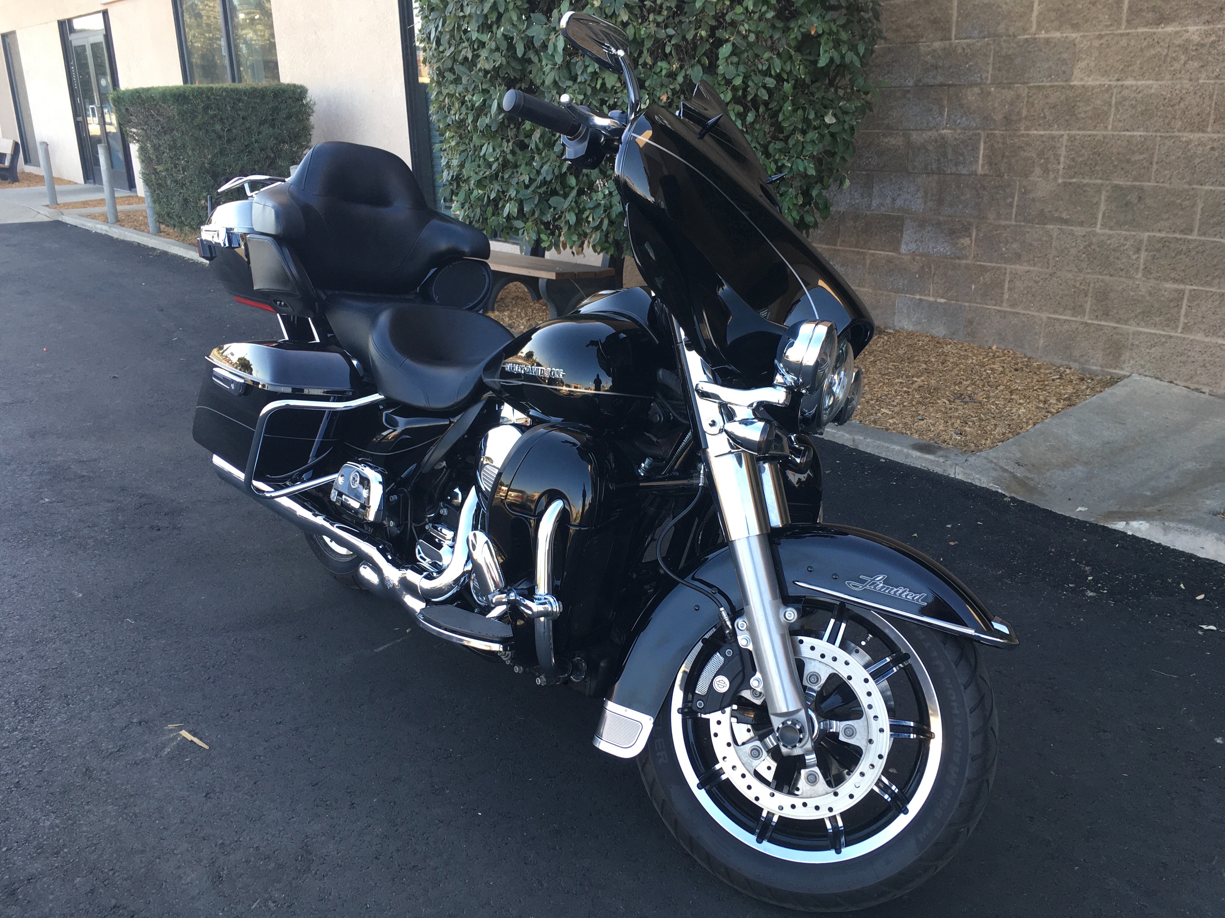 2016 Harley-Davidson FLHTK at Fresno Harley-Davidson