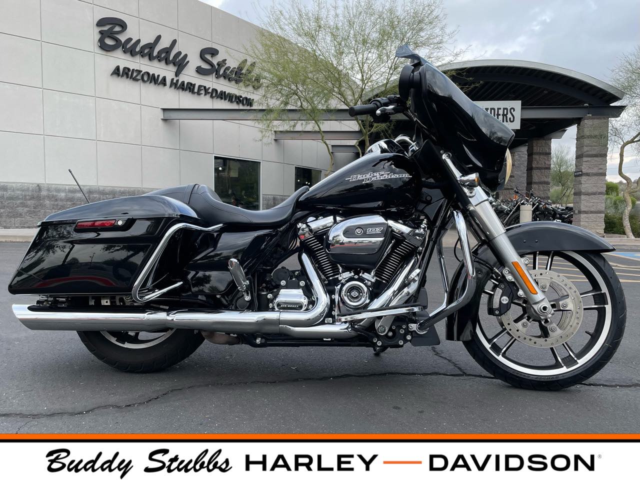 2017 Harley-Davidson Street Glide Base at Buddy Stubbs Arizona Harley-Davidson