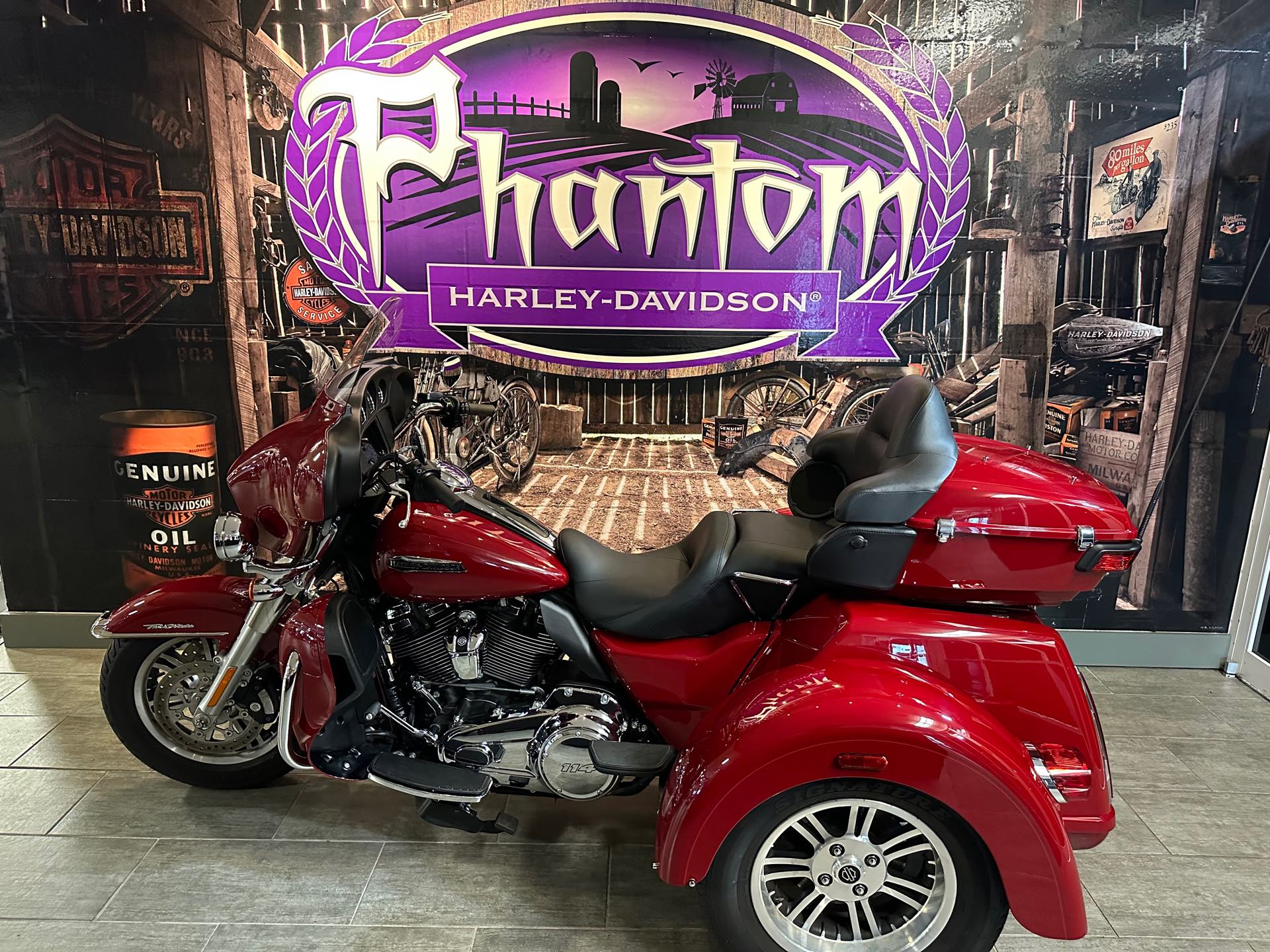 2021 Harley-Davidson Tri Glide Ultra at Phantom Harley-Davidson