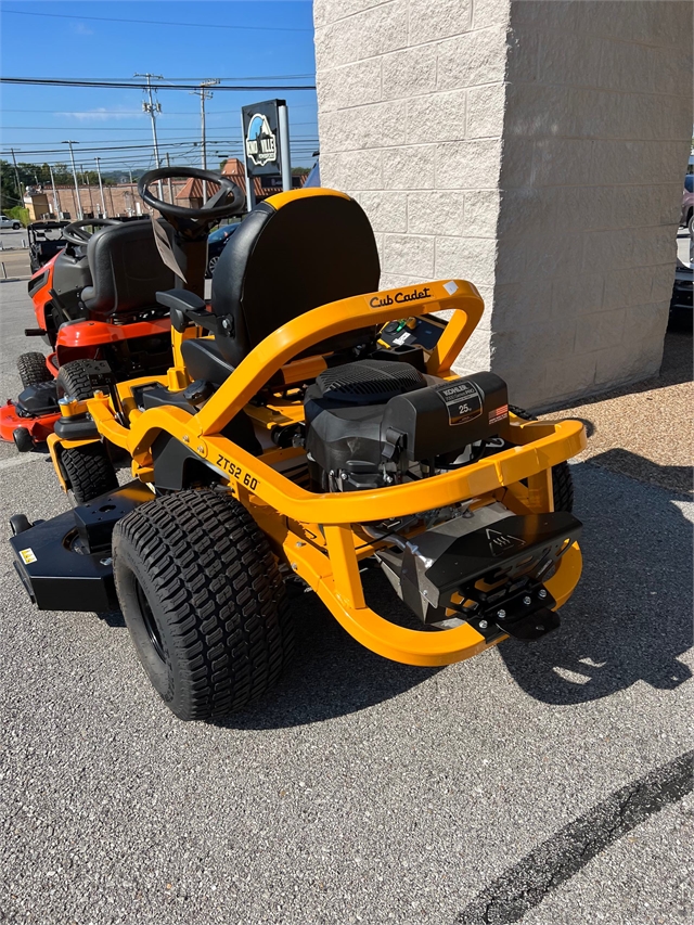 2022 Cub Cadet Zero-Turn Mowers ZTS2 60 at Knoxville Powersports