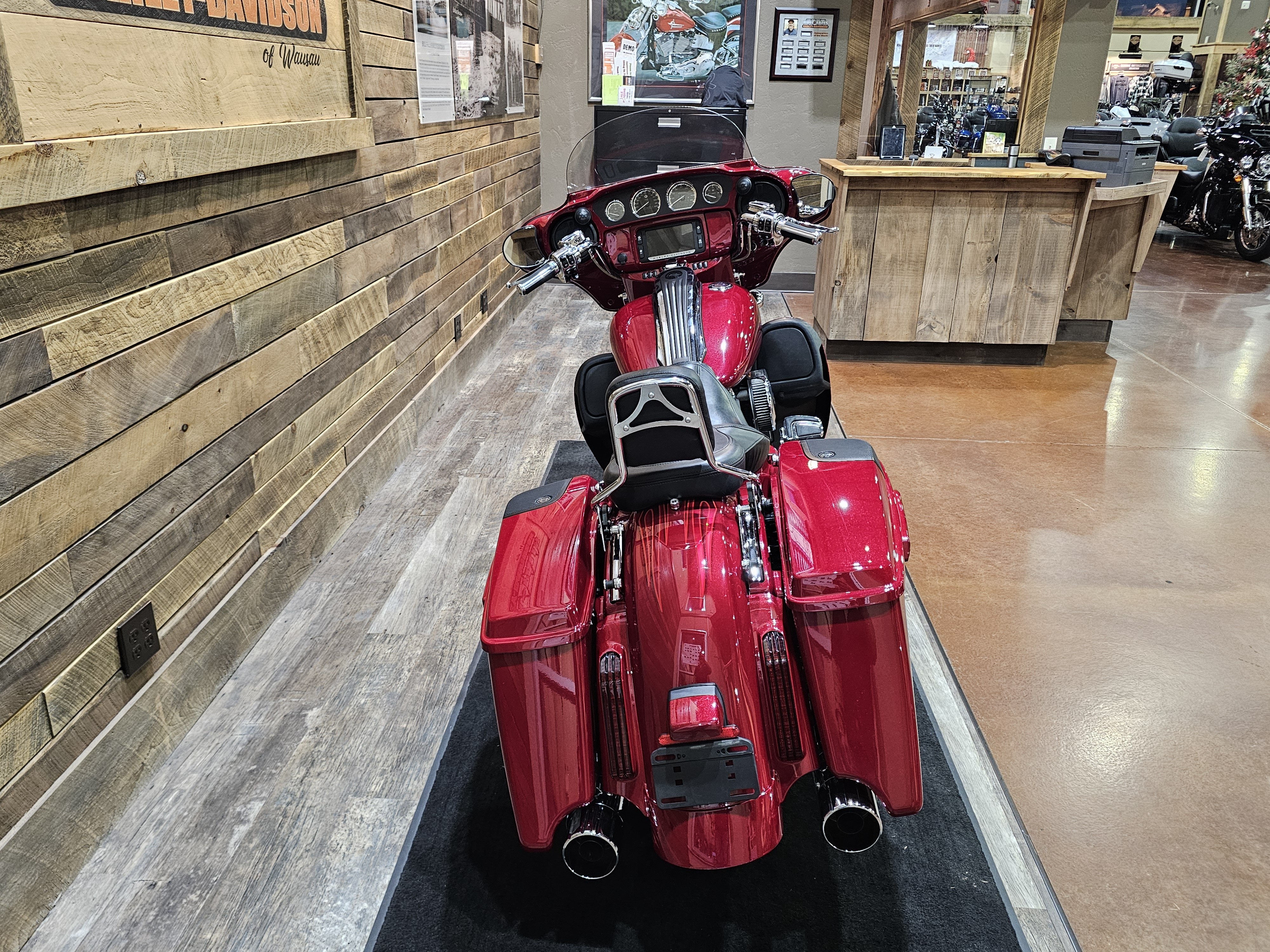 2016 Harley-Davidson Street Glide CVO Street Glide at Bull Falls Harley-Davidson