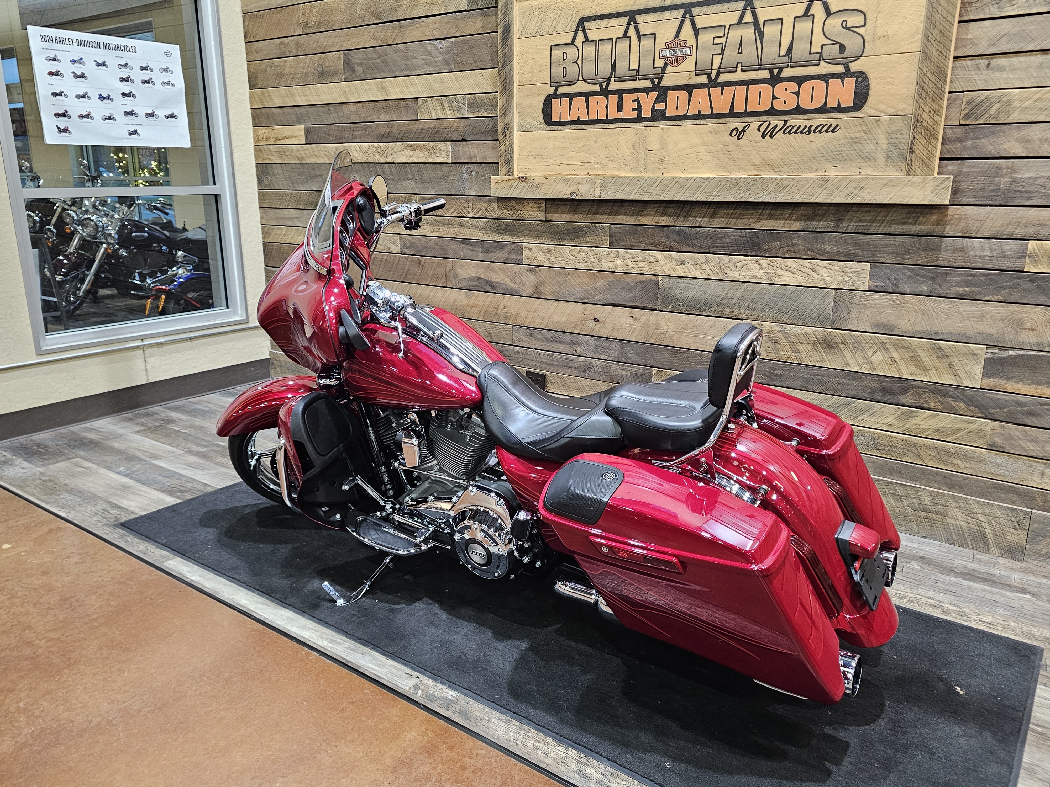 2016 Harley-Davidson Street Glide CVO Street Glide at Bull Falls Harley-Davidson