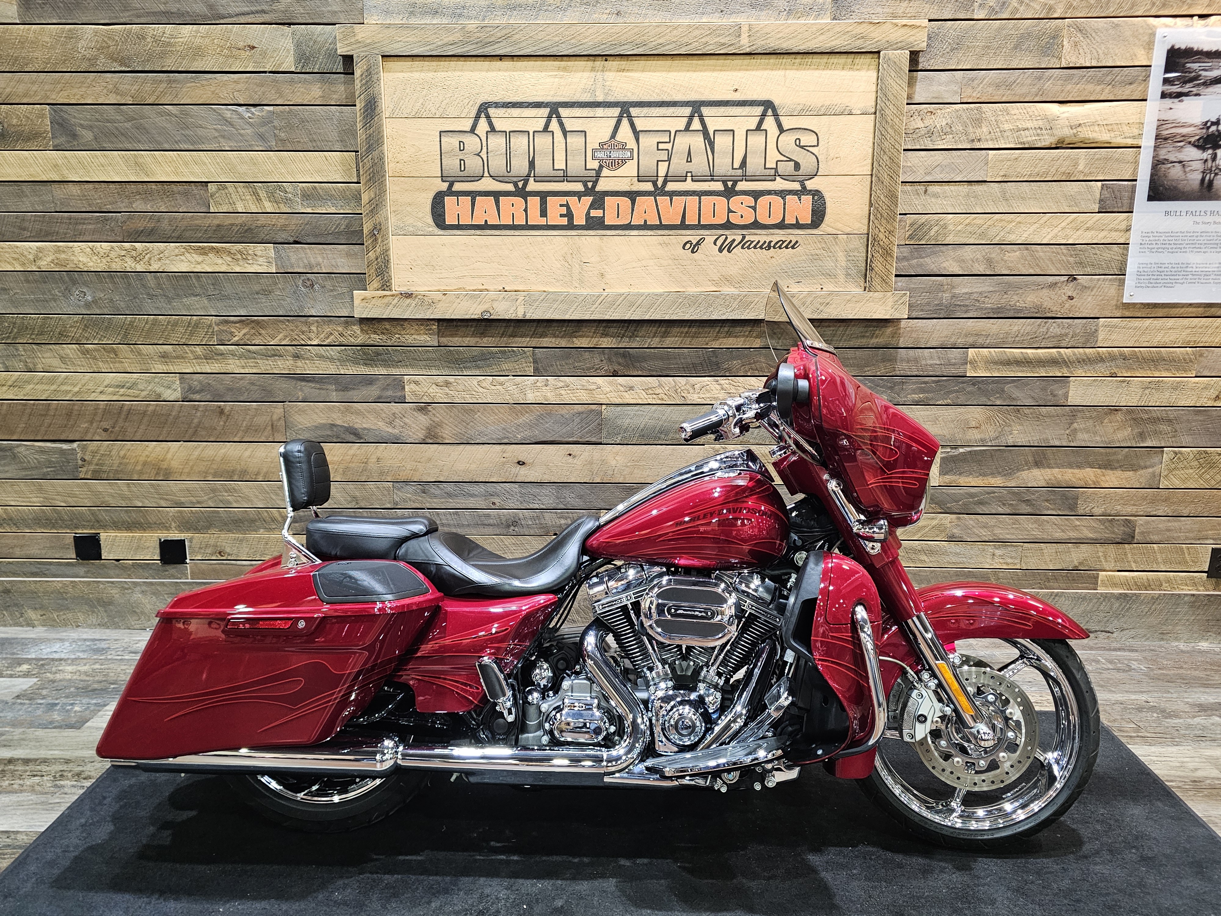 2016 Harley-Davidson Street Glide CVO Street Glide at Bull Falls Harley-Davidson